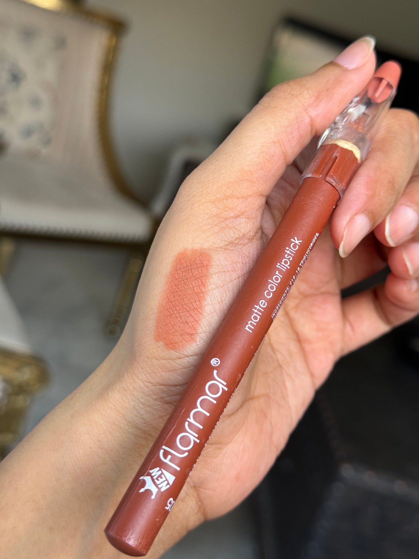 NO 5 FLORMAR LIP LINER