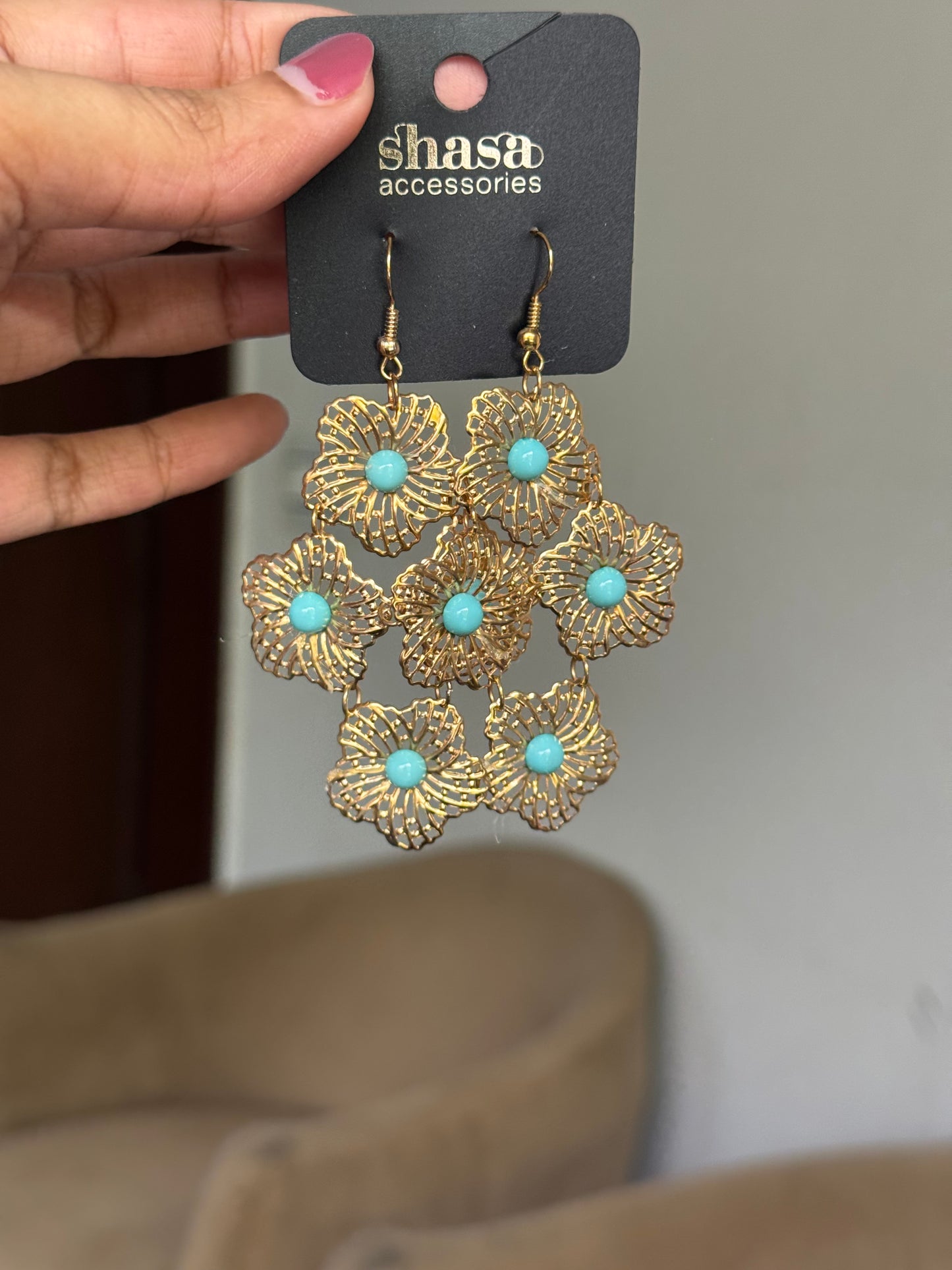 B8 EARRINGS