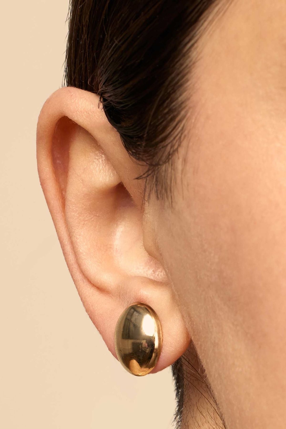OVAL GOLDEN STUDS