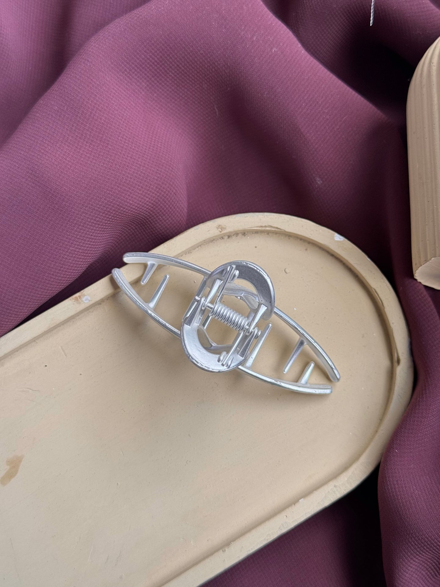 A32 METAL HAIR CLAW