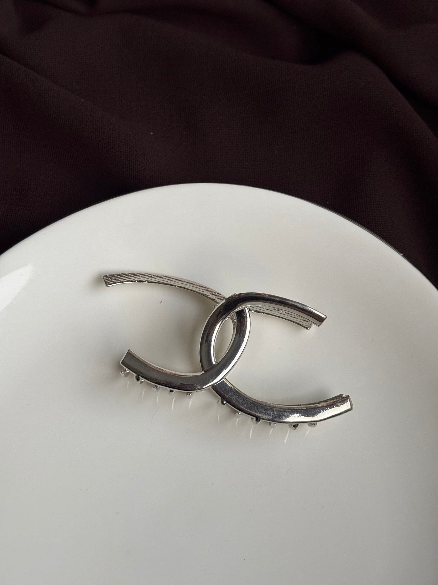 G109 METAL HAIR CLAW