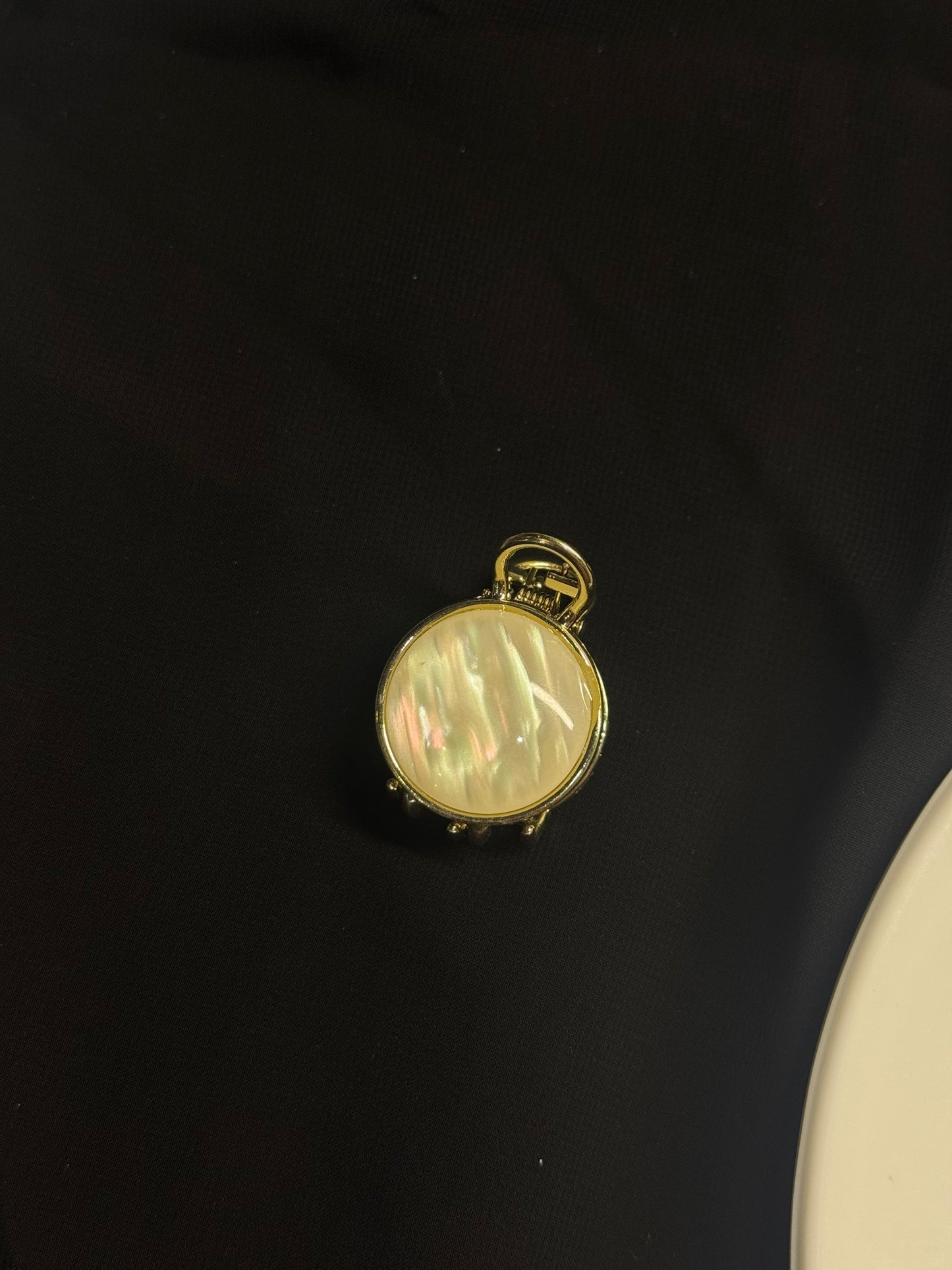 A112 SMALL MARBLE + METAL HAIR CLAW