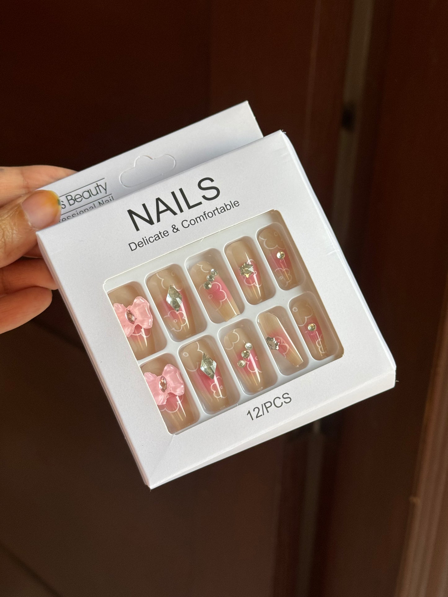 C12 NAIL SET WITH STICKER PACK (12 PIECES)