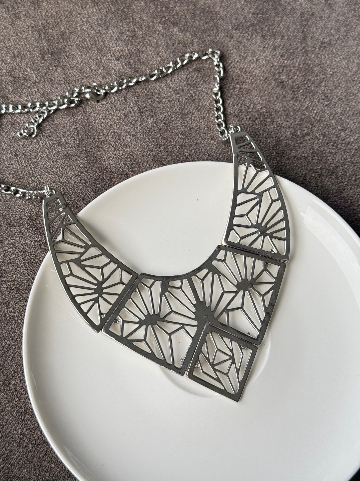 B10 SILVER NECKLACE
