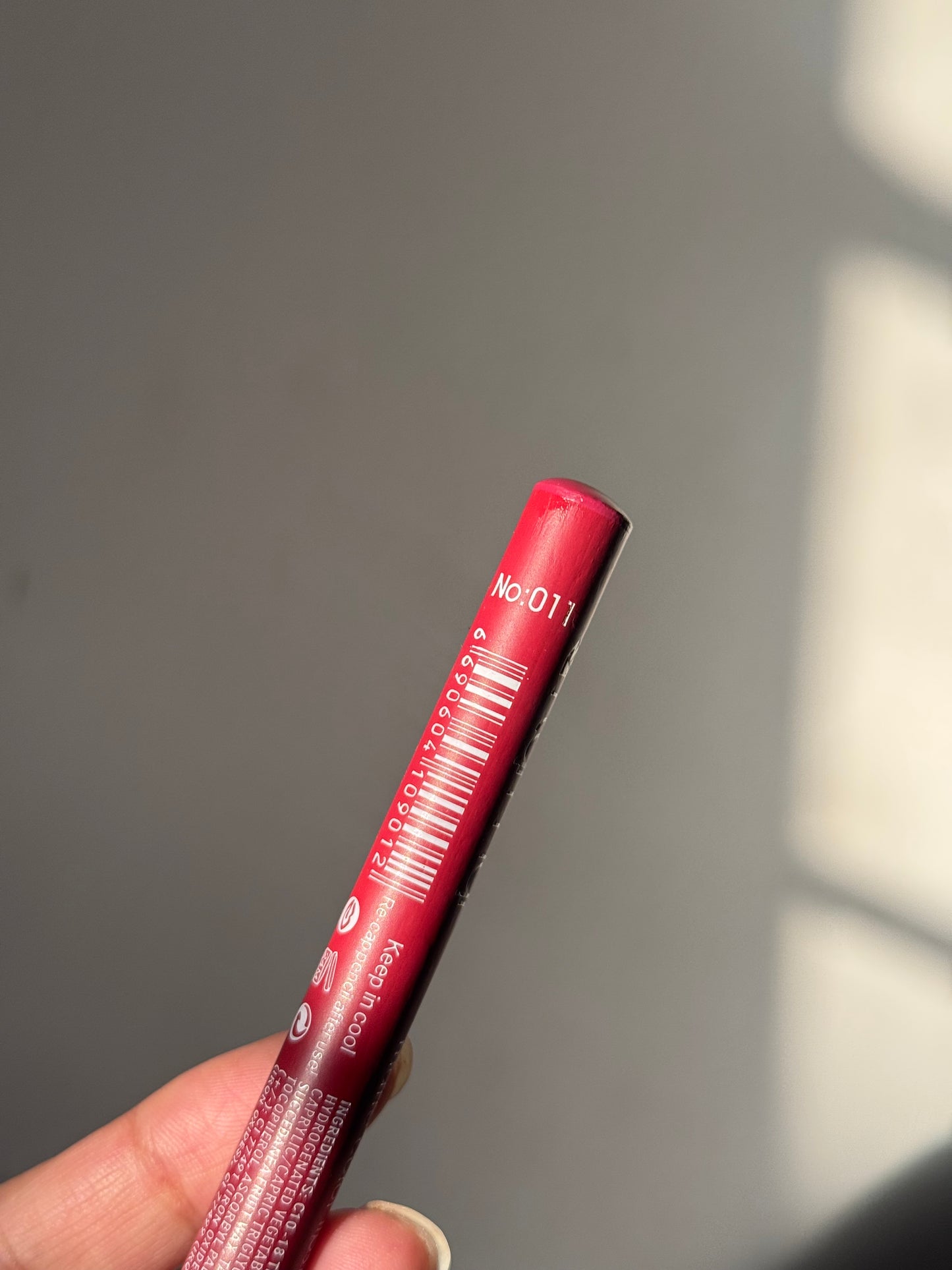 NO 11 FLORMAR LIP LINER