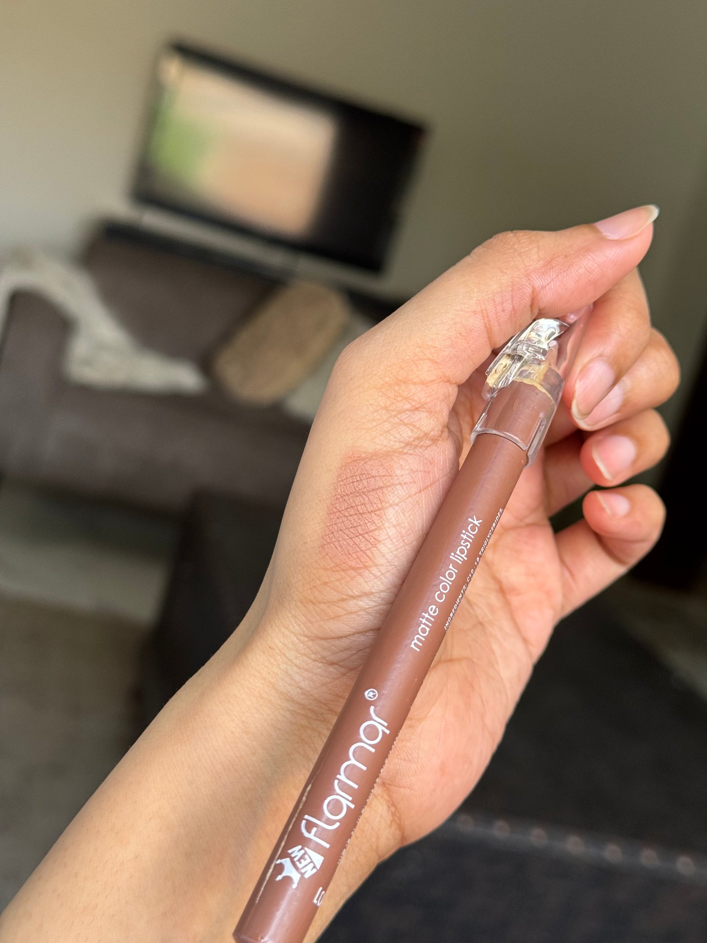 NO 1 FLORMAR LIP LINER
