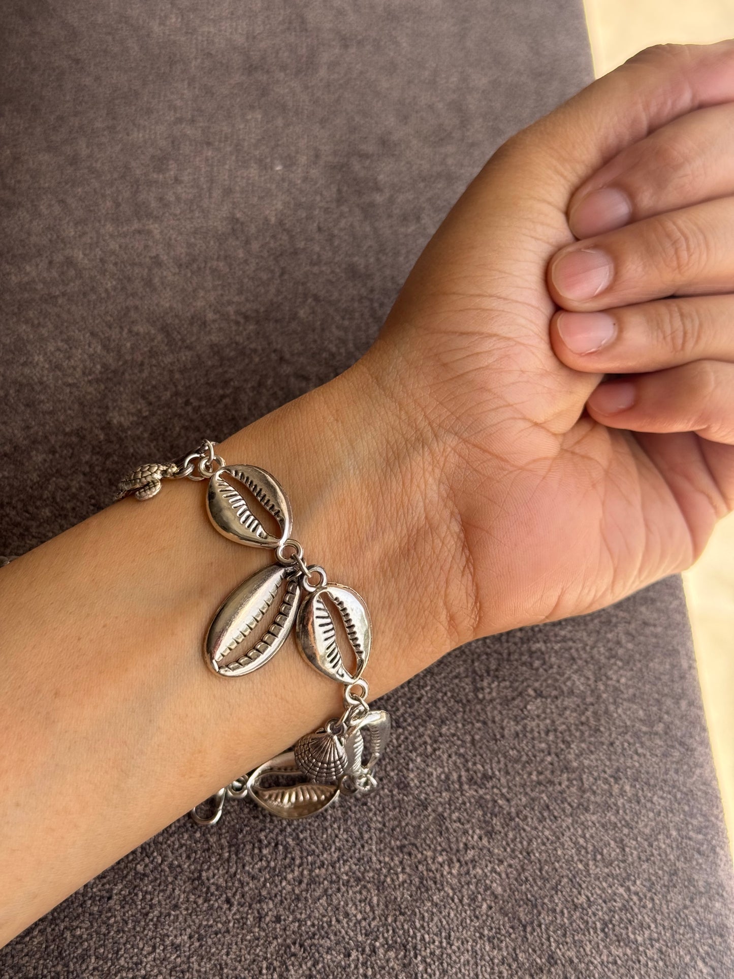 D59 SEA SHELL BRACELET