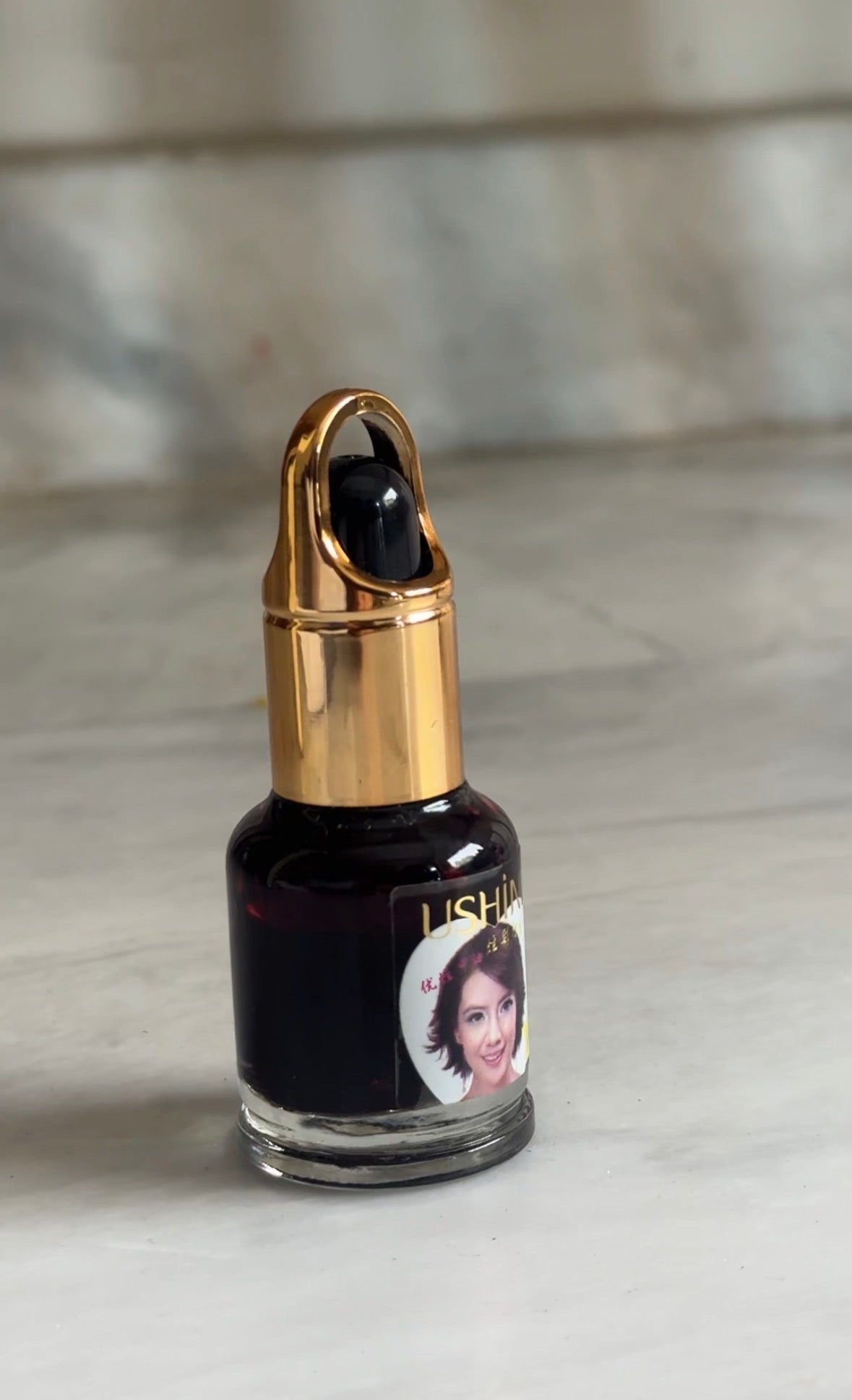 47 USHINE CHERRY BLACK NAIL COLOR