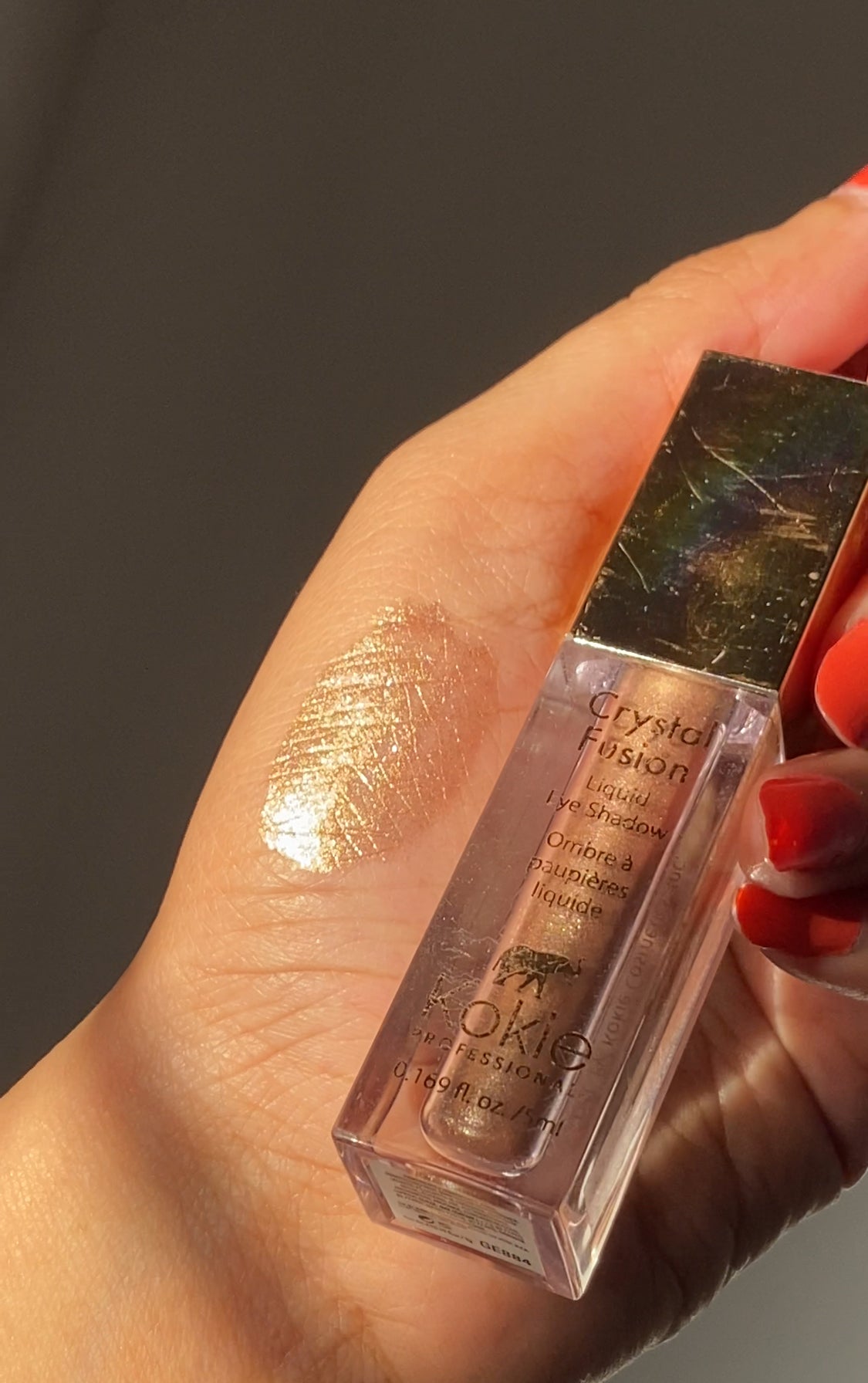 (D) POLARIS KOKIE CRYSTAL FUSION LIQUID GLITTER EYESHADOW