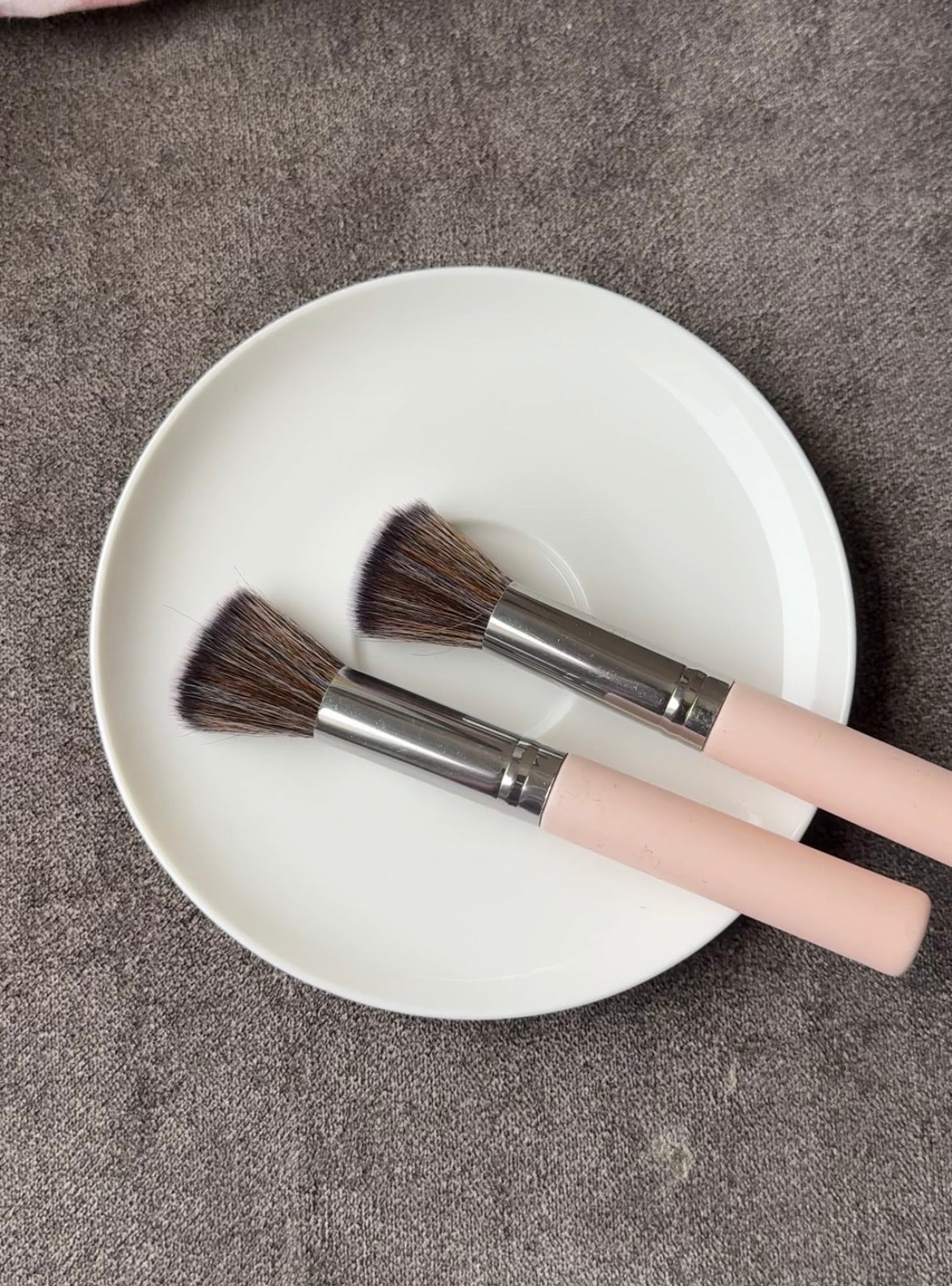 E14 FLAT TOP BLENDING BRUSH