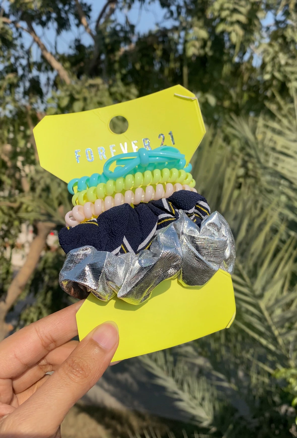 A282 FOREVER 21 SCRUNCHIE SET
