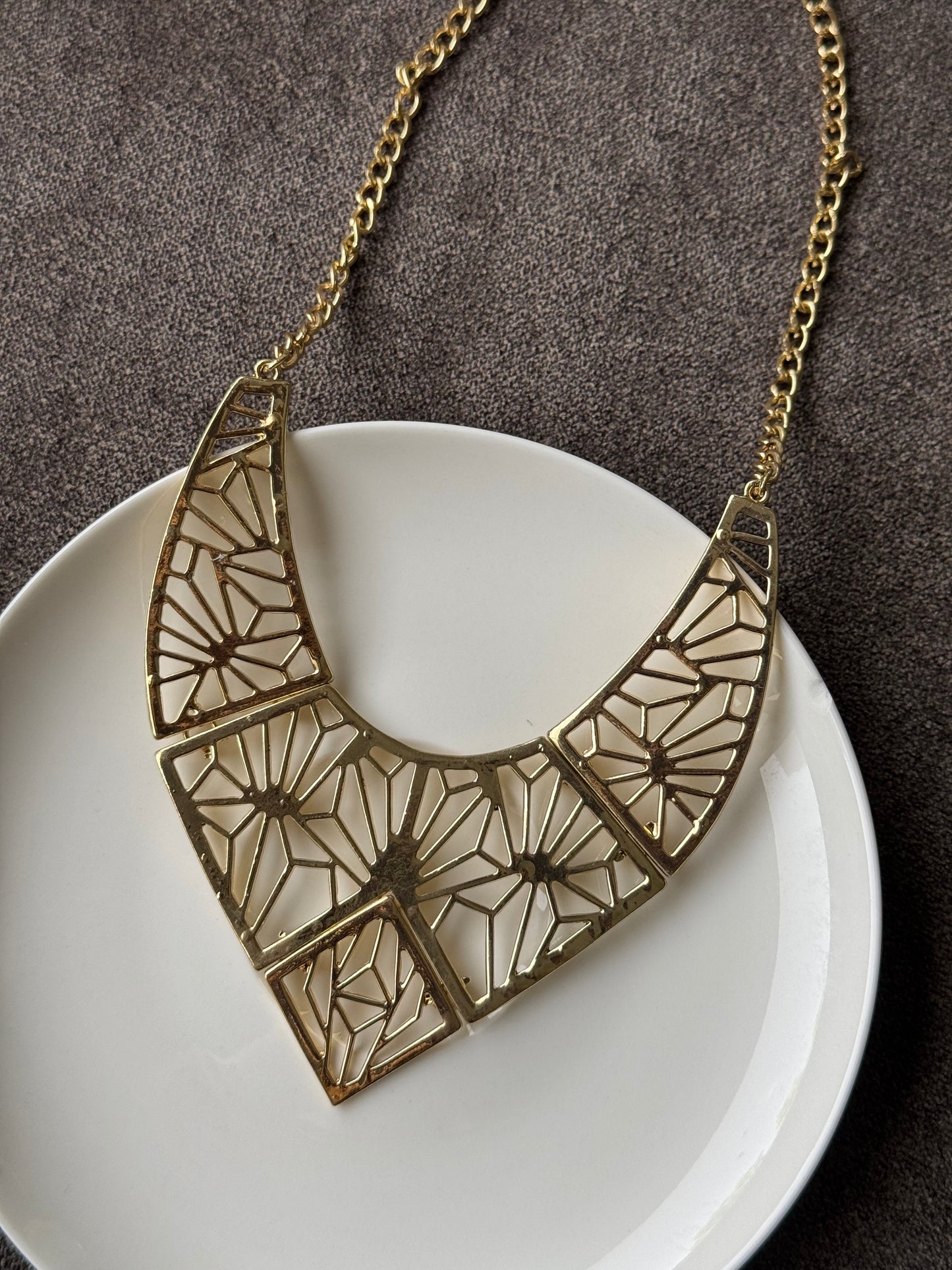 B3 FANCY NECKLACE