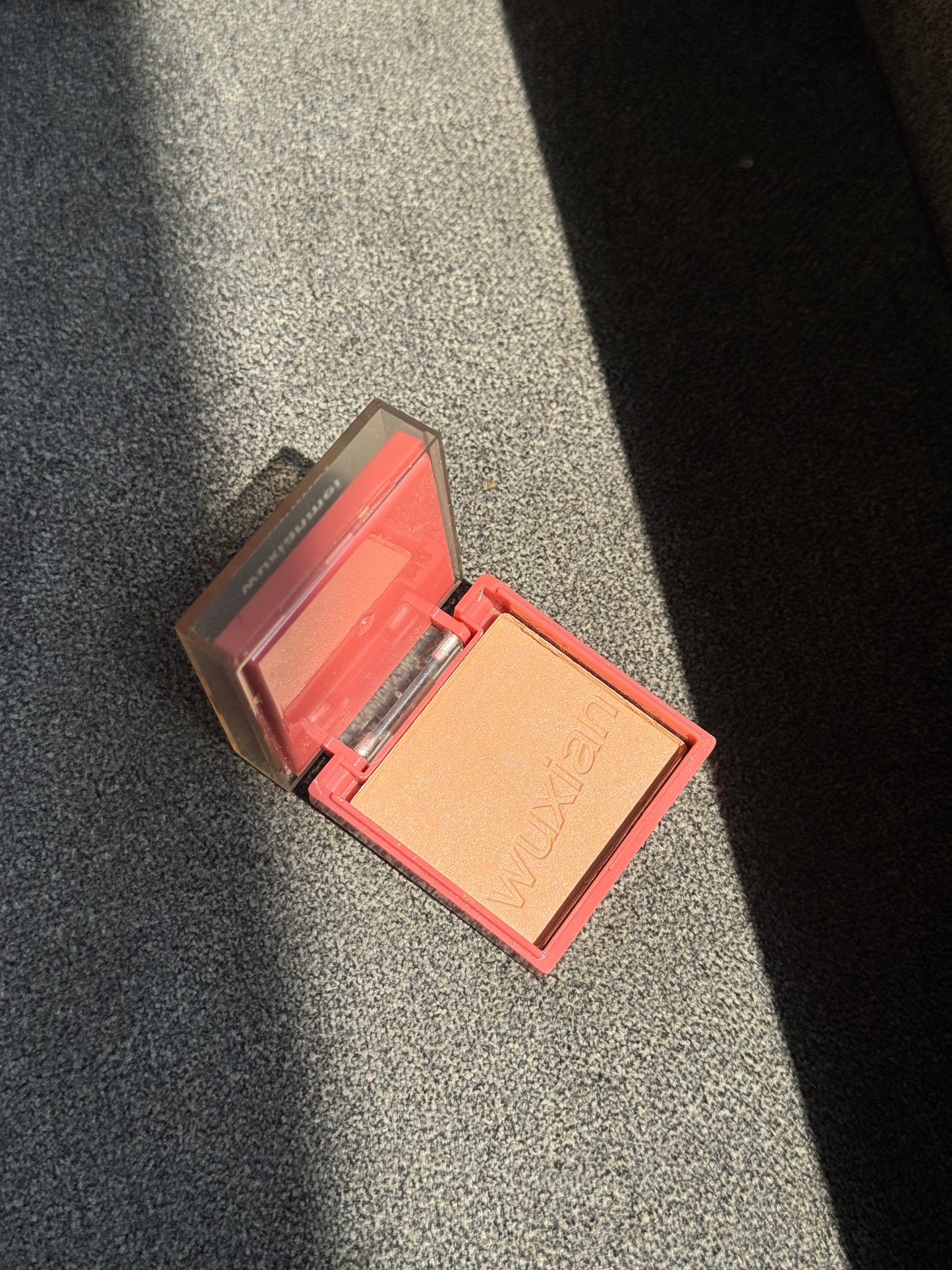 MULTI CUBE MINI EYESHADOW AND HIGHLIGHTER PALETTE