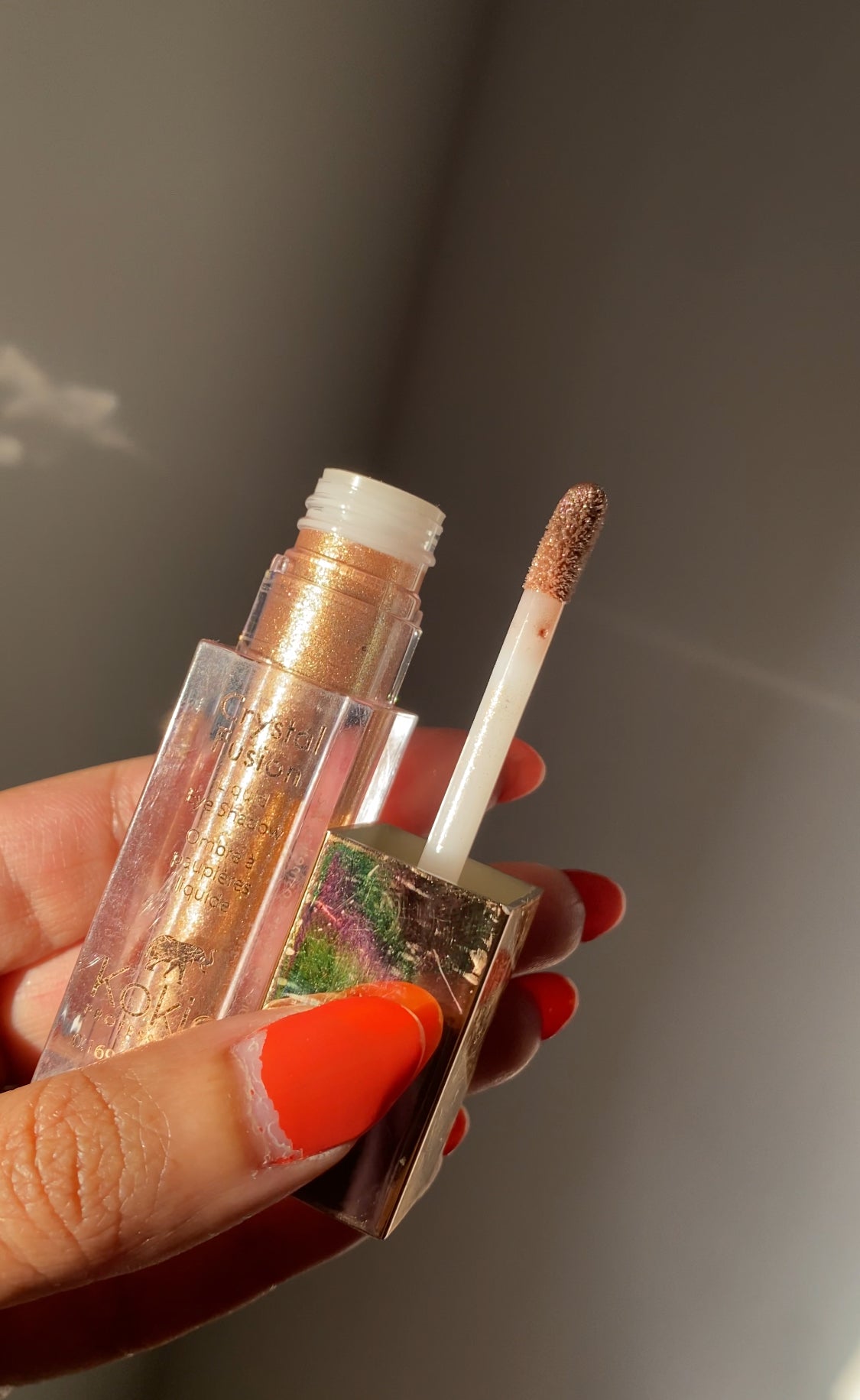 (D) POLARIS KOKIE CRYSTAL FUSION LIQUID GLITTER EYESHADOW