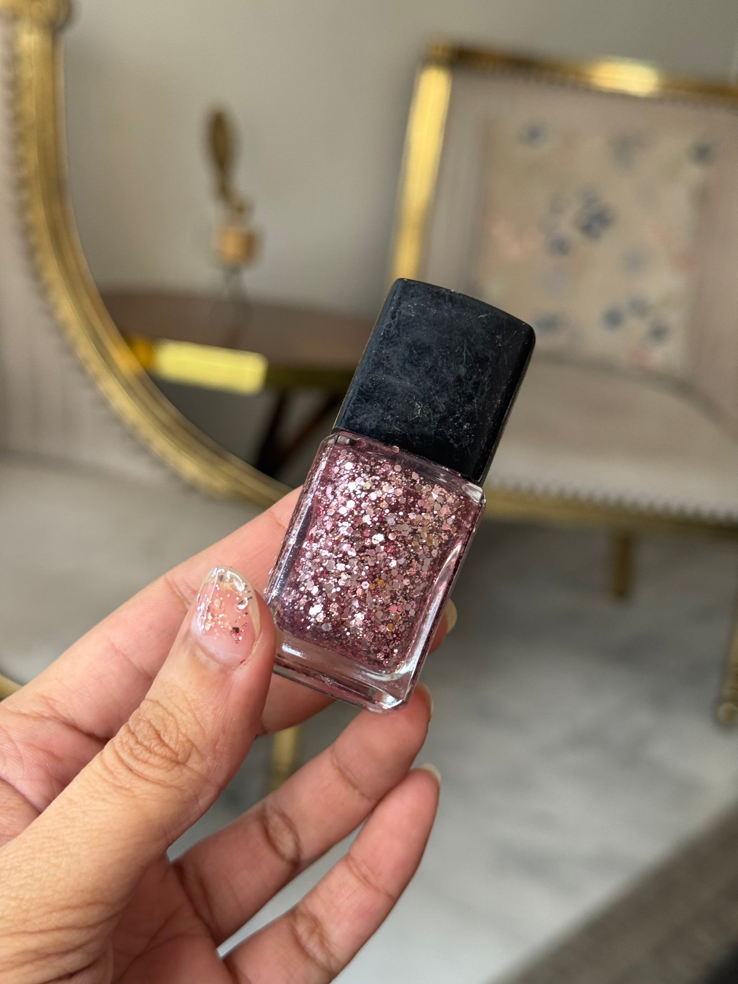 PINK GLITTER NAIL COLOR