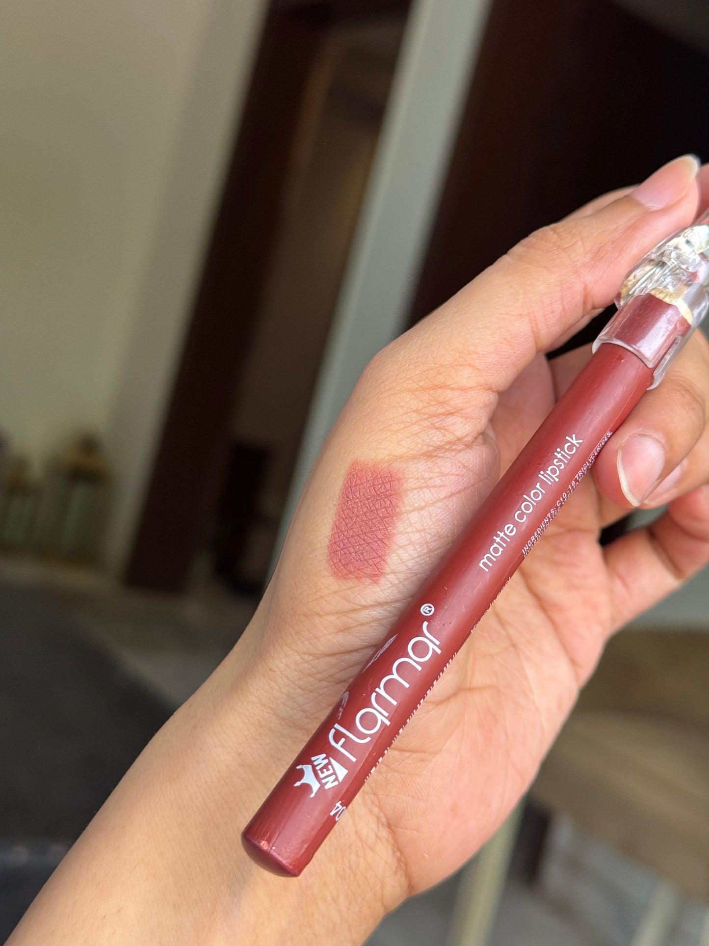NO 4 FLORMAR LIP LINER