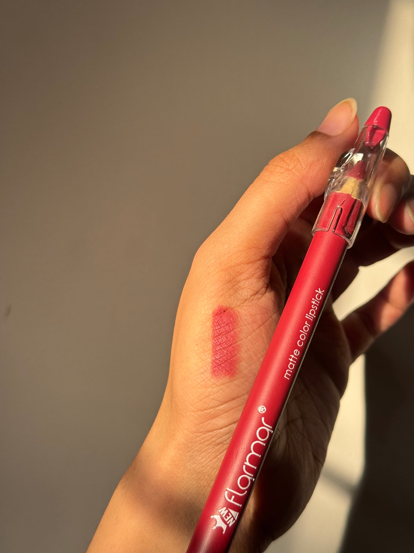NO 11 FLORMAR LIP LINER