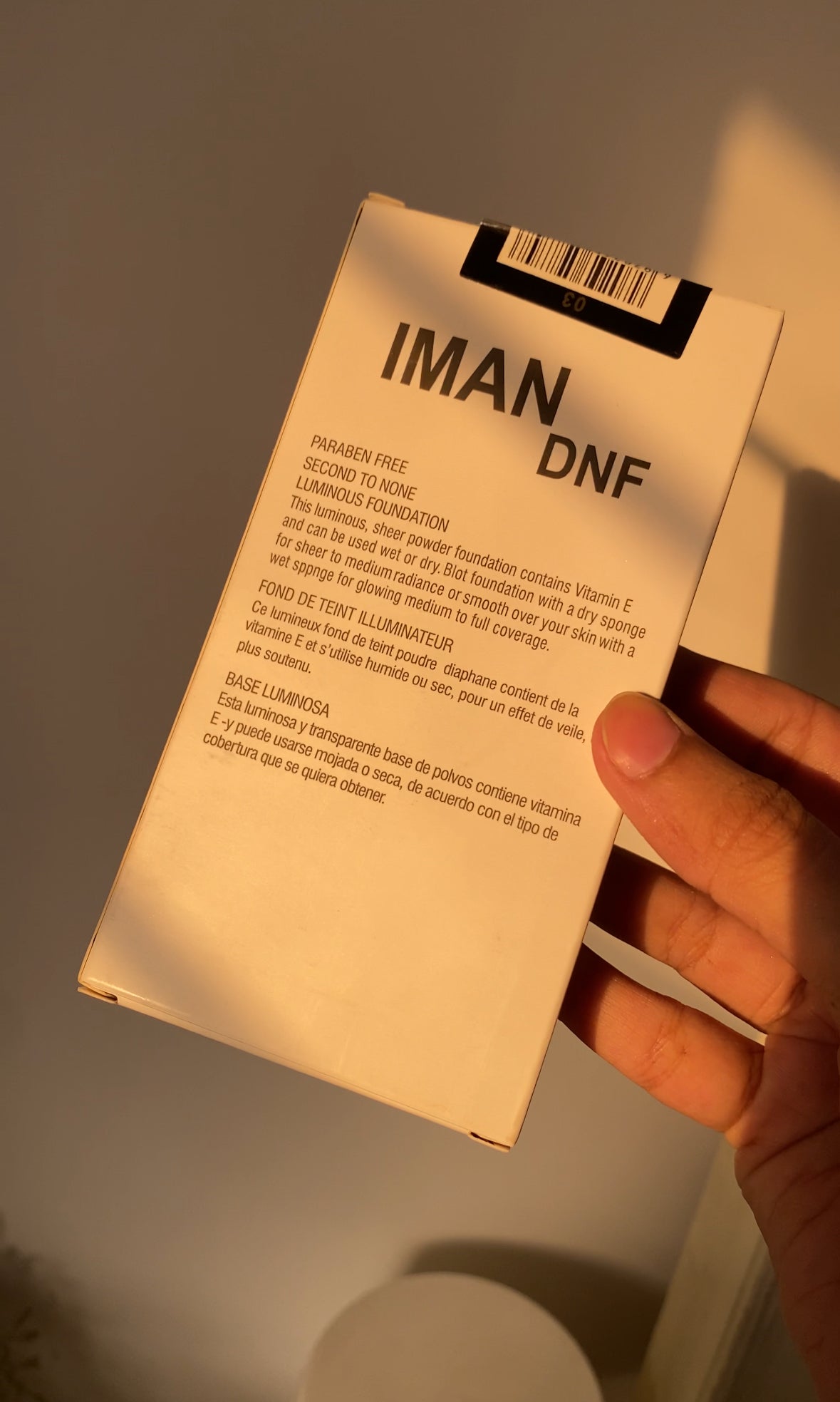 F130 IMAN FACE POWDER / FOUNDATION
