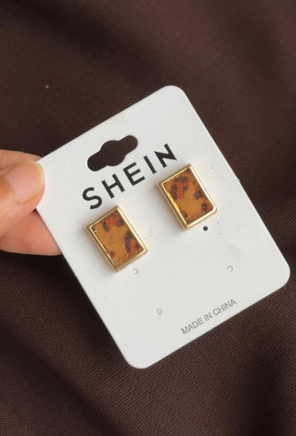 E142 SHEIN STUDS