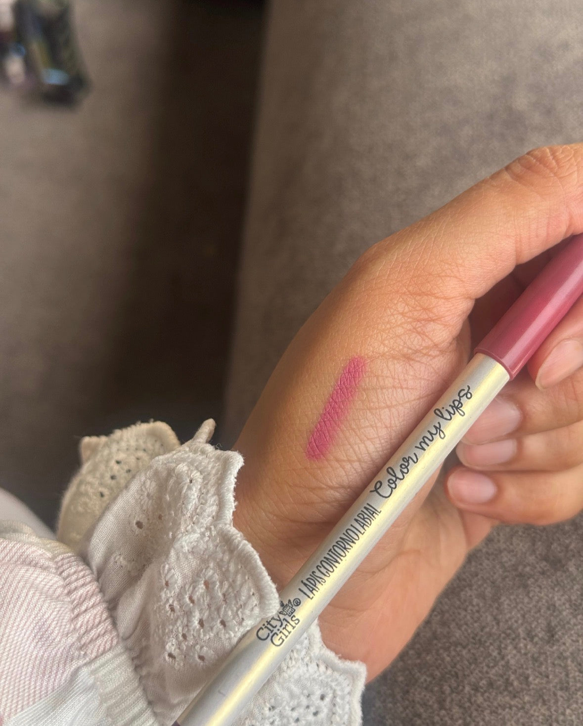 BOBBIE LIP LINER