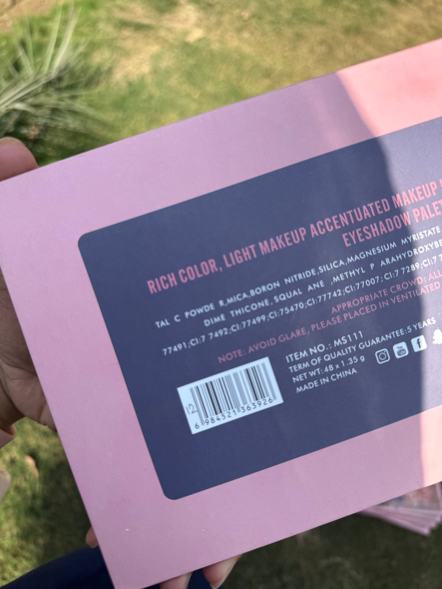 12 MERMAID GLITTER EYESHADOW PALETTE