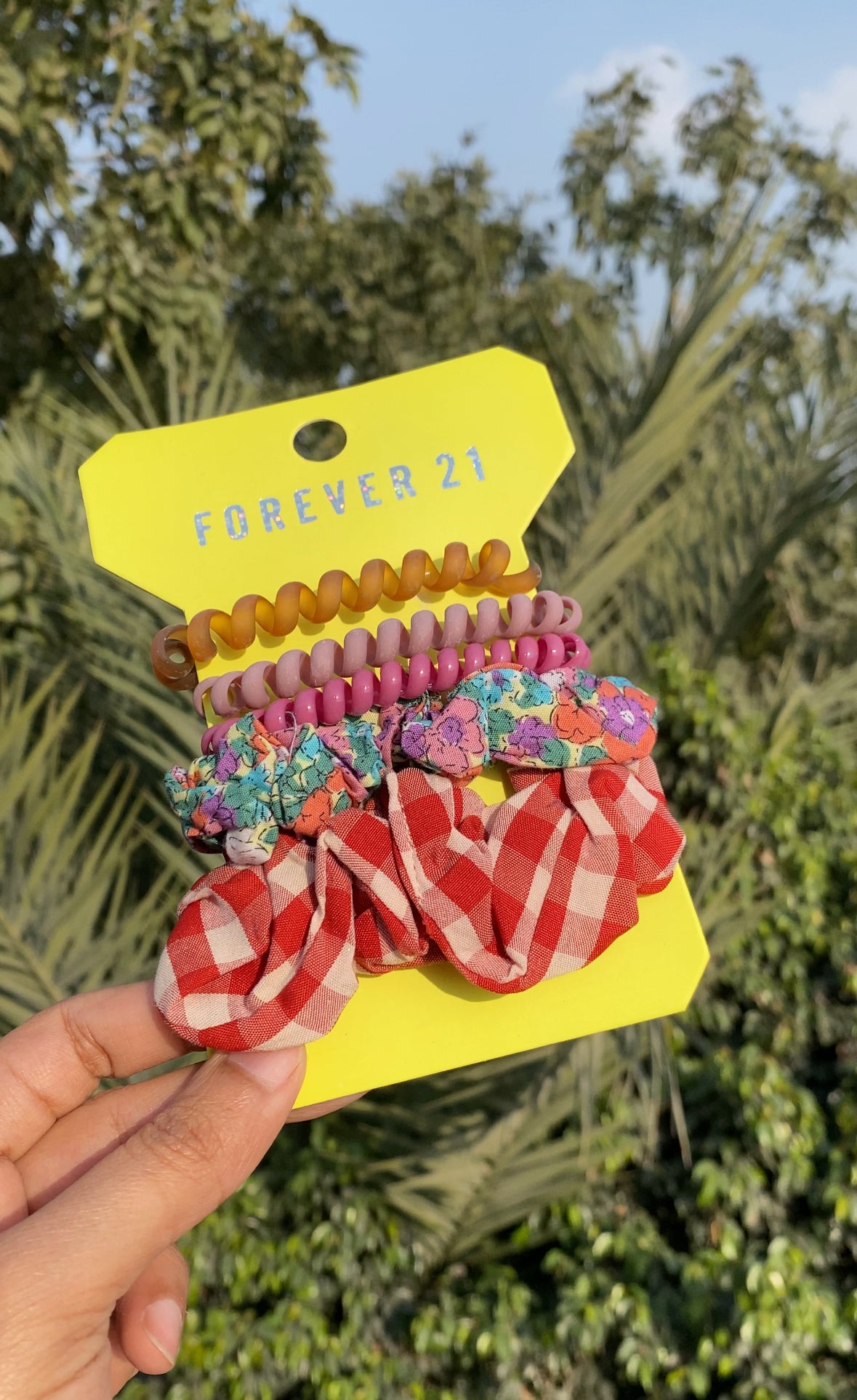 A209 SCRUNCHIE SET BY FOREVER 21