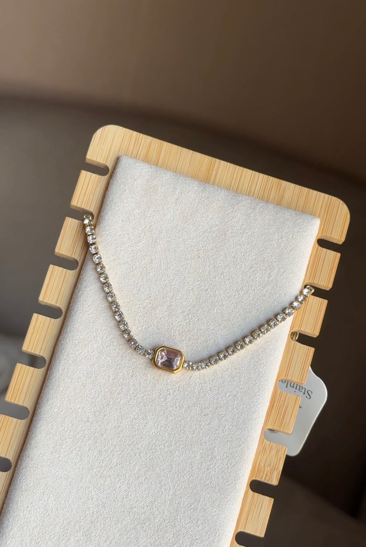 E200 PINK STONE BRACELET