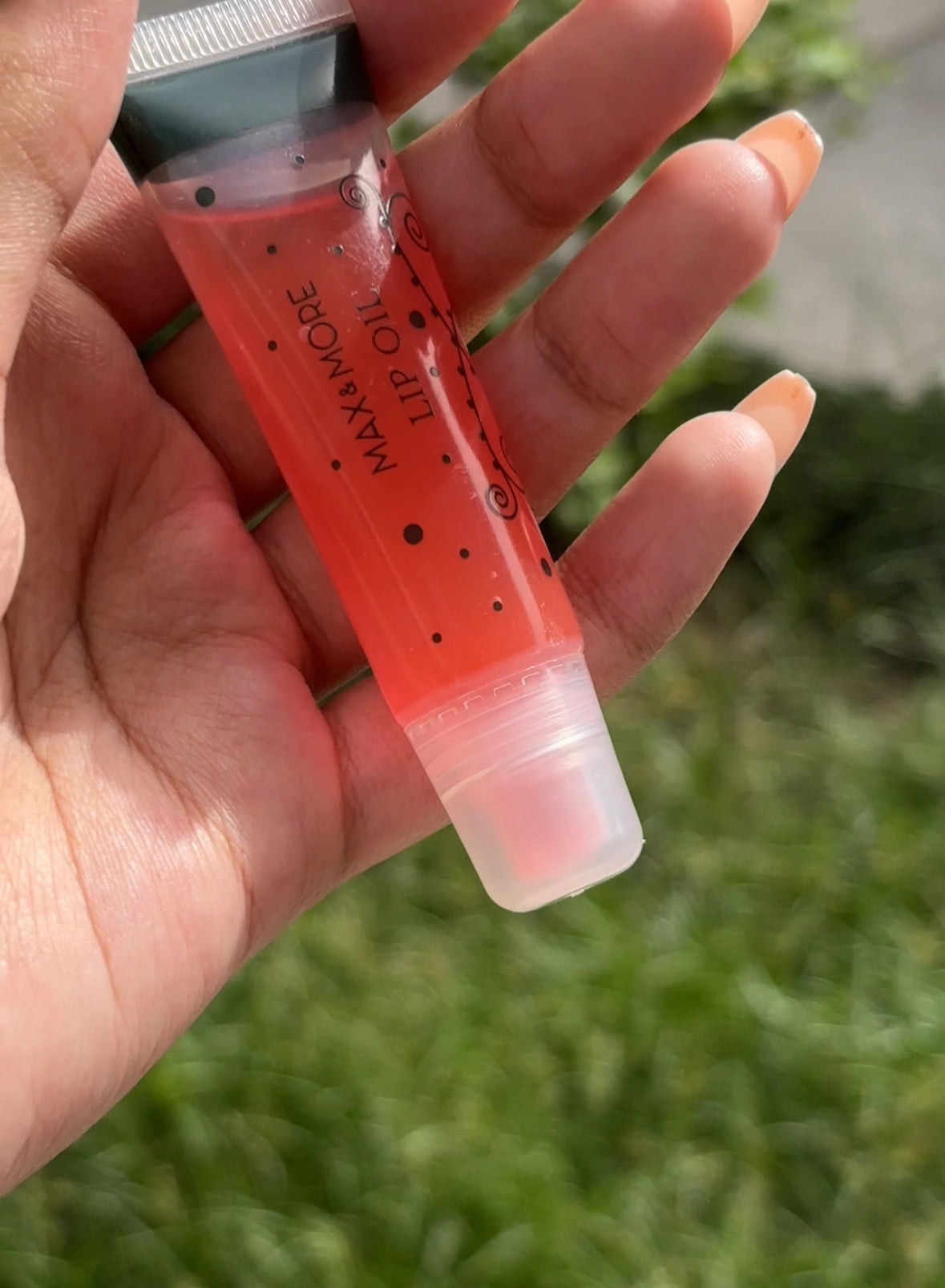 MAX AND MORE LIP OIL