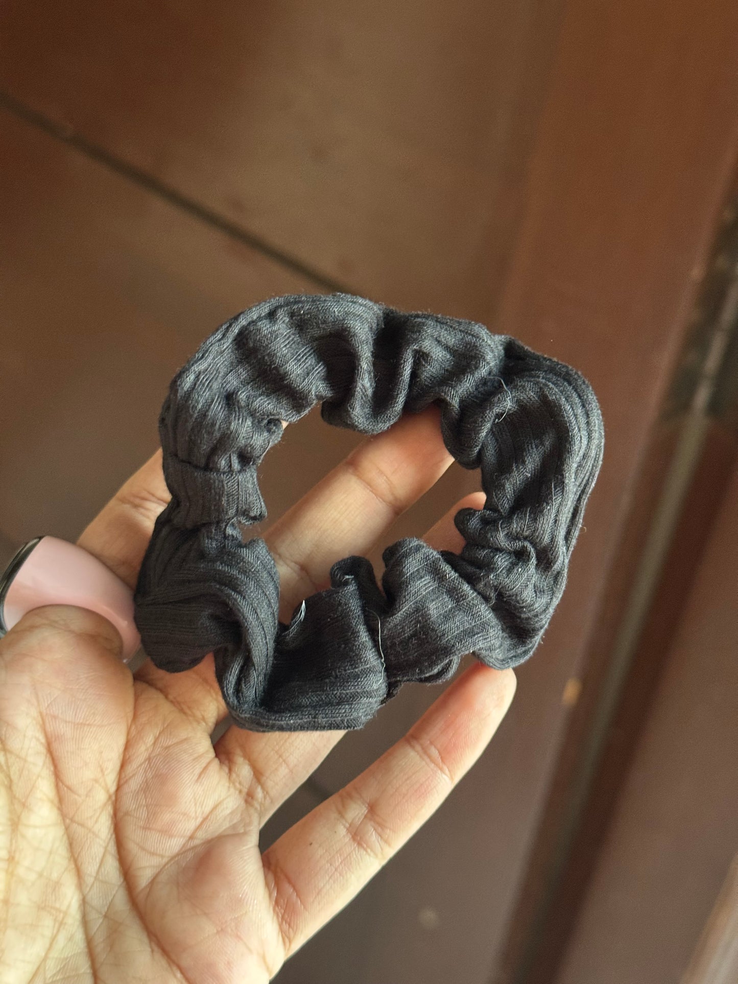 BLACK STRIPES SMALL SCRUNCHIE