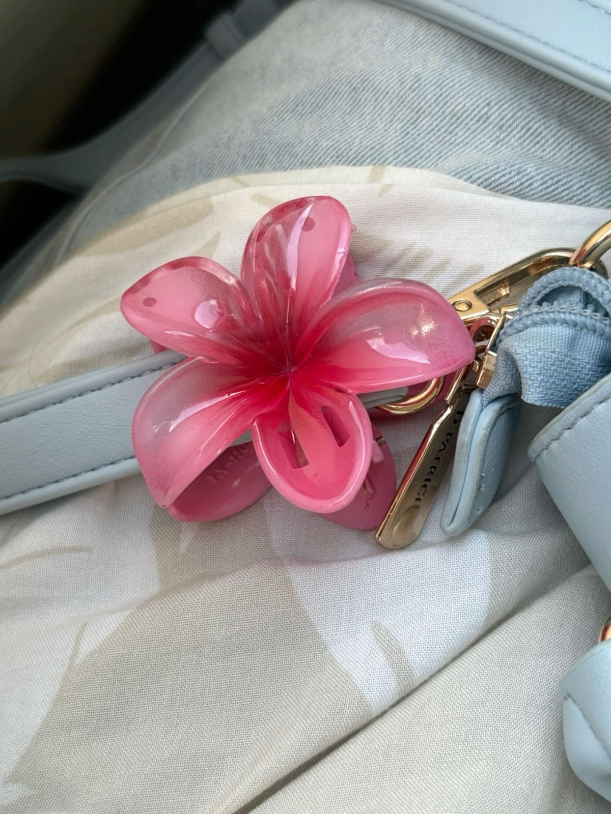 (A) LARGE FLOWER HAIR CLIP