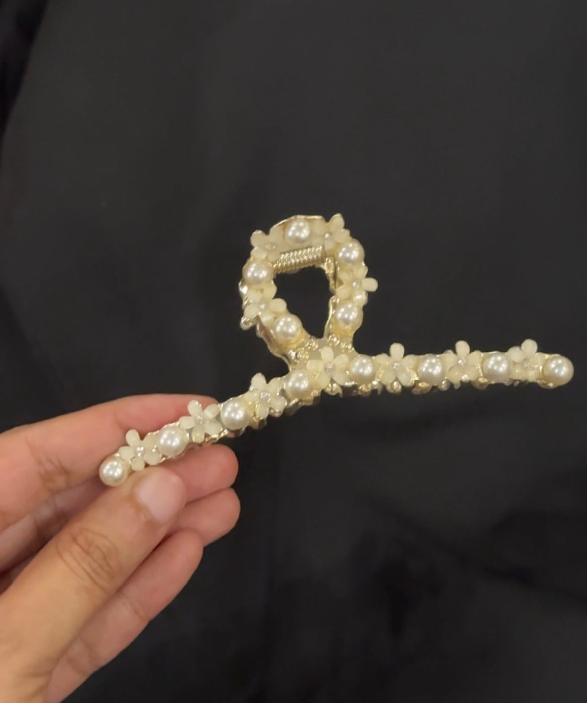E115 FANCY METAL HAIR CLAW