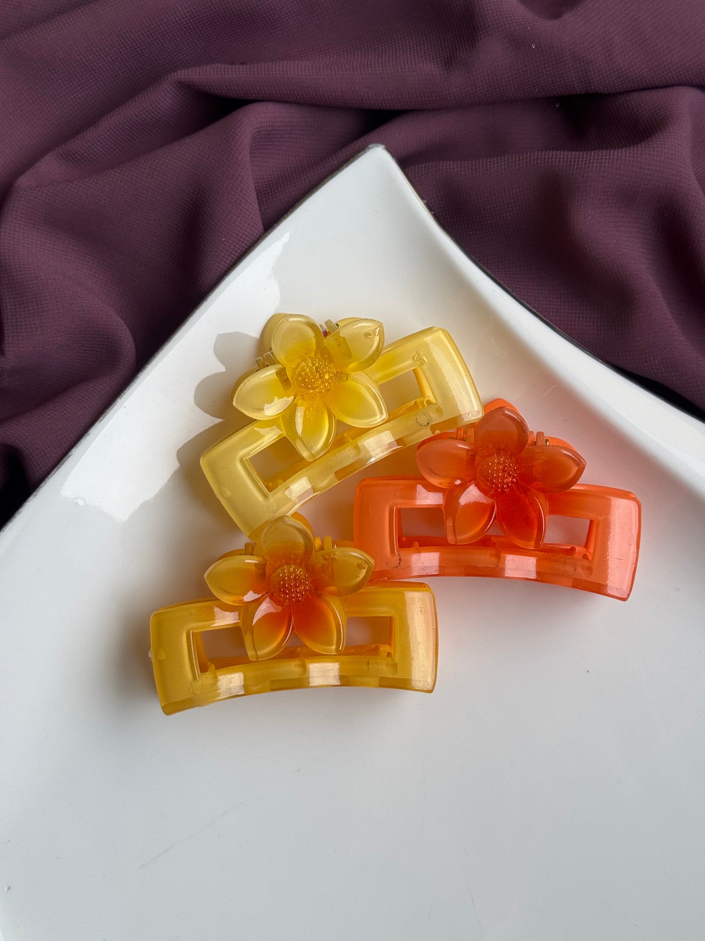 FLOWER RECTANGLE HAIR CLAWS
