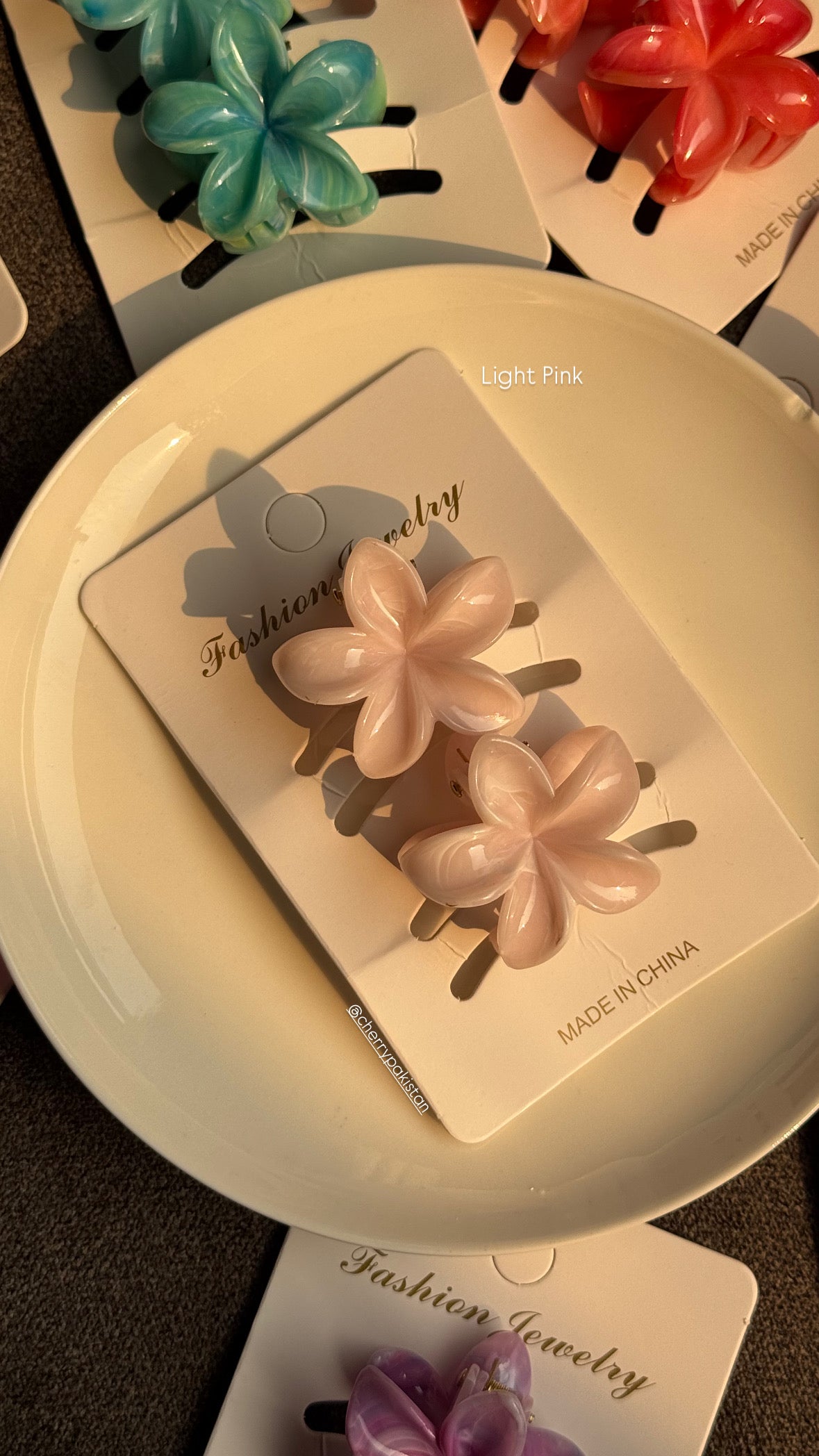 SMALL MARBLE HAIR CLAW SET