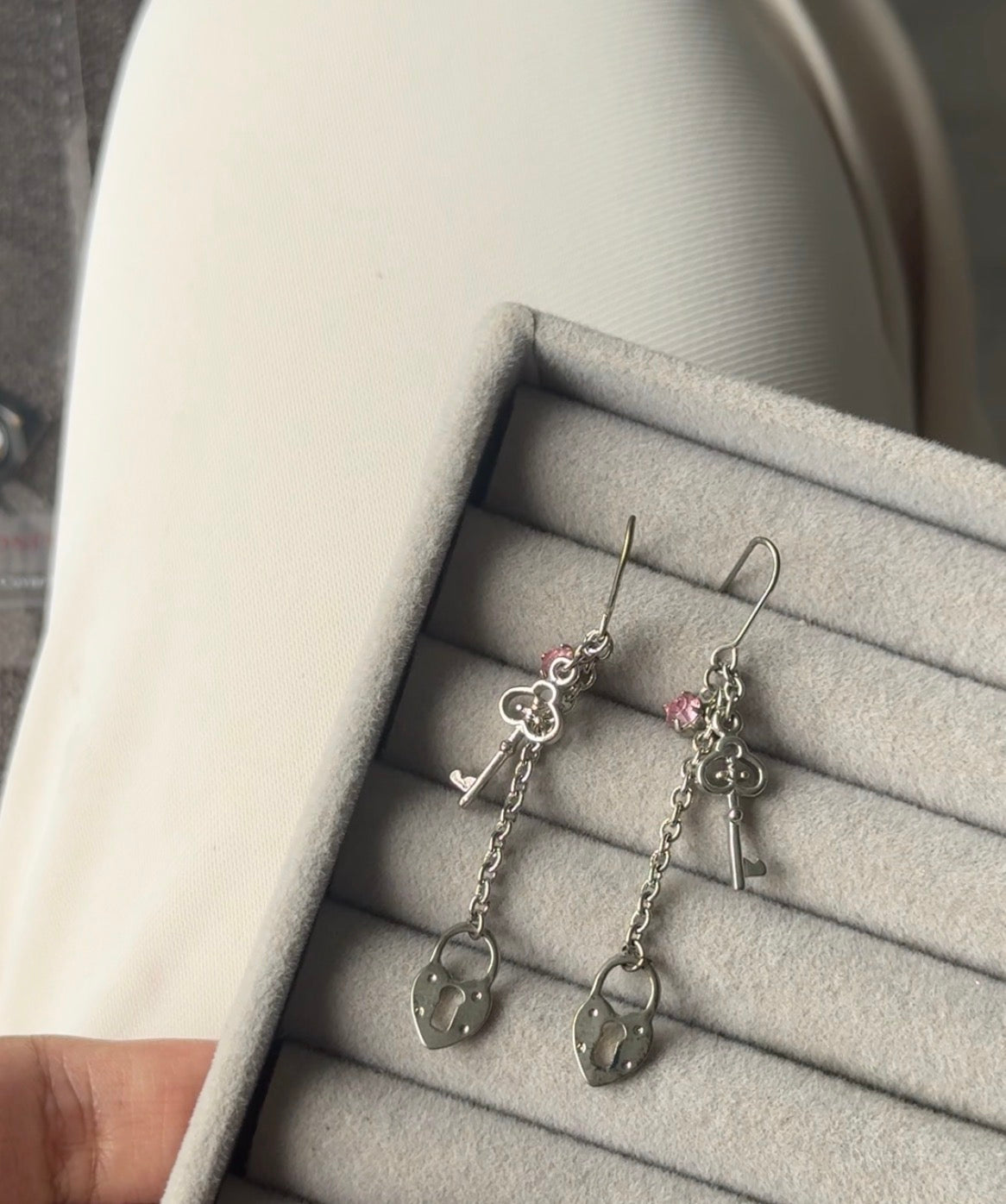 E86 EARRINGS