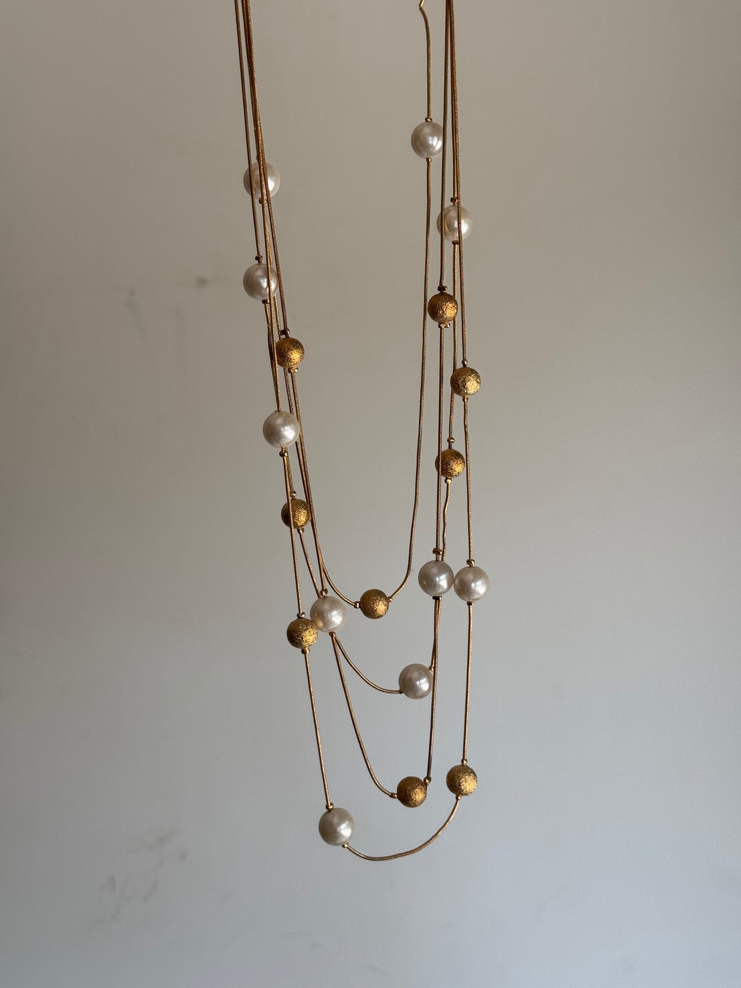 A174 LONG CHAIN NECKLACE