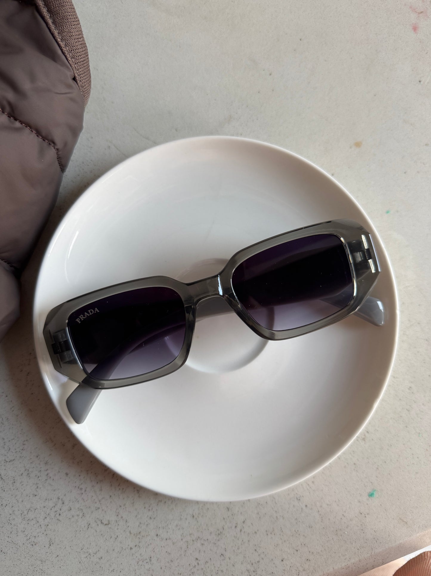 BLACK PRADA SUNGLASSES / SHADES