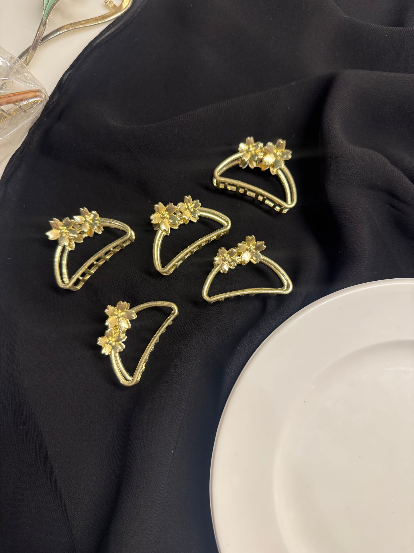 A109 SMALL METAL HAIR CLAW