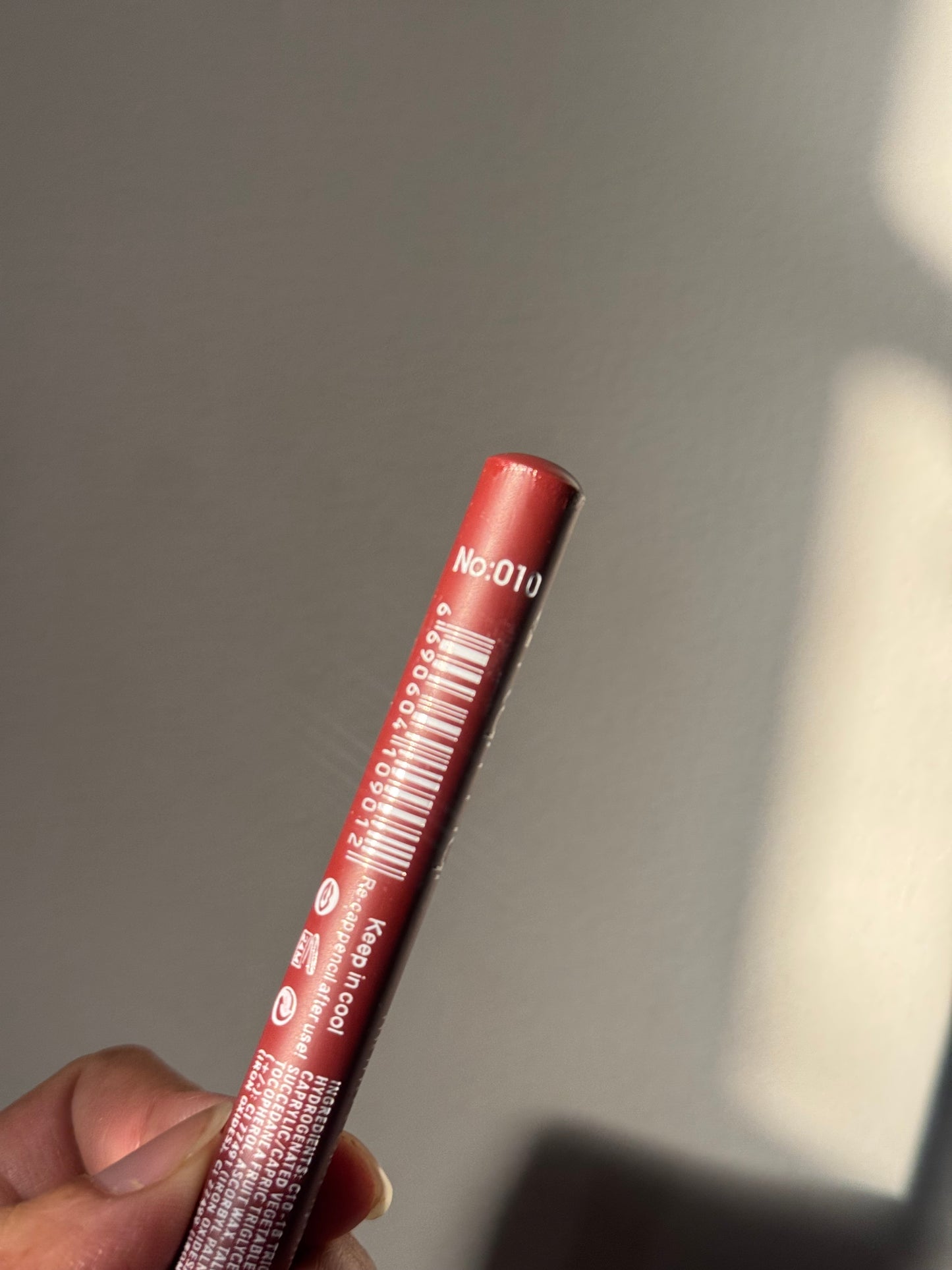 NO 10 FLORMAR LIP LINER