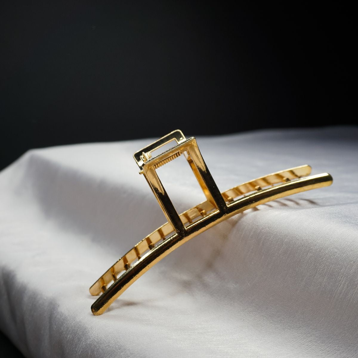 G125 METAL HAIR CLAW