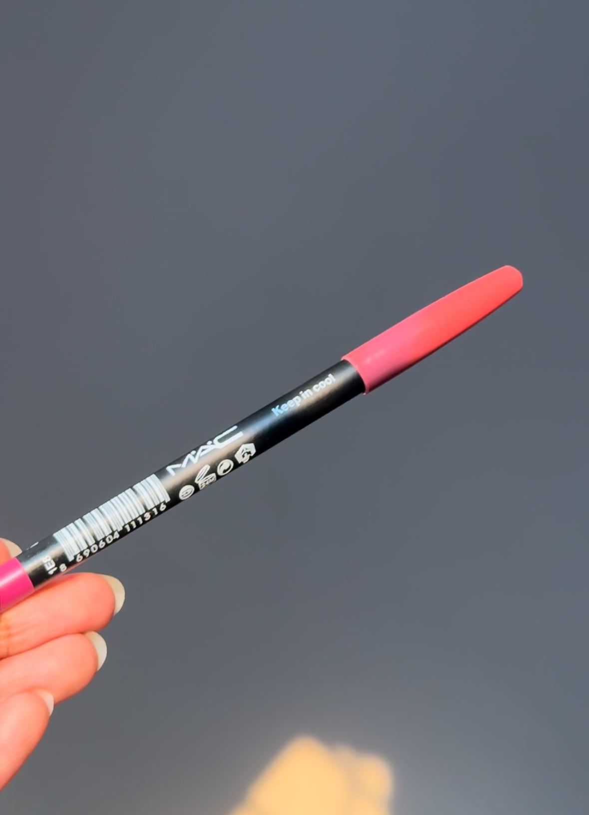 MAC DARK PINK LIP LINER