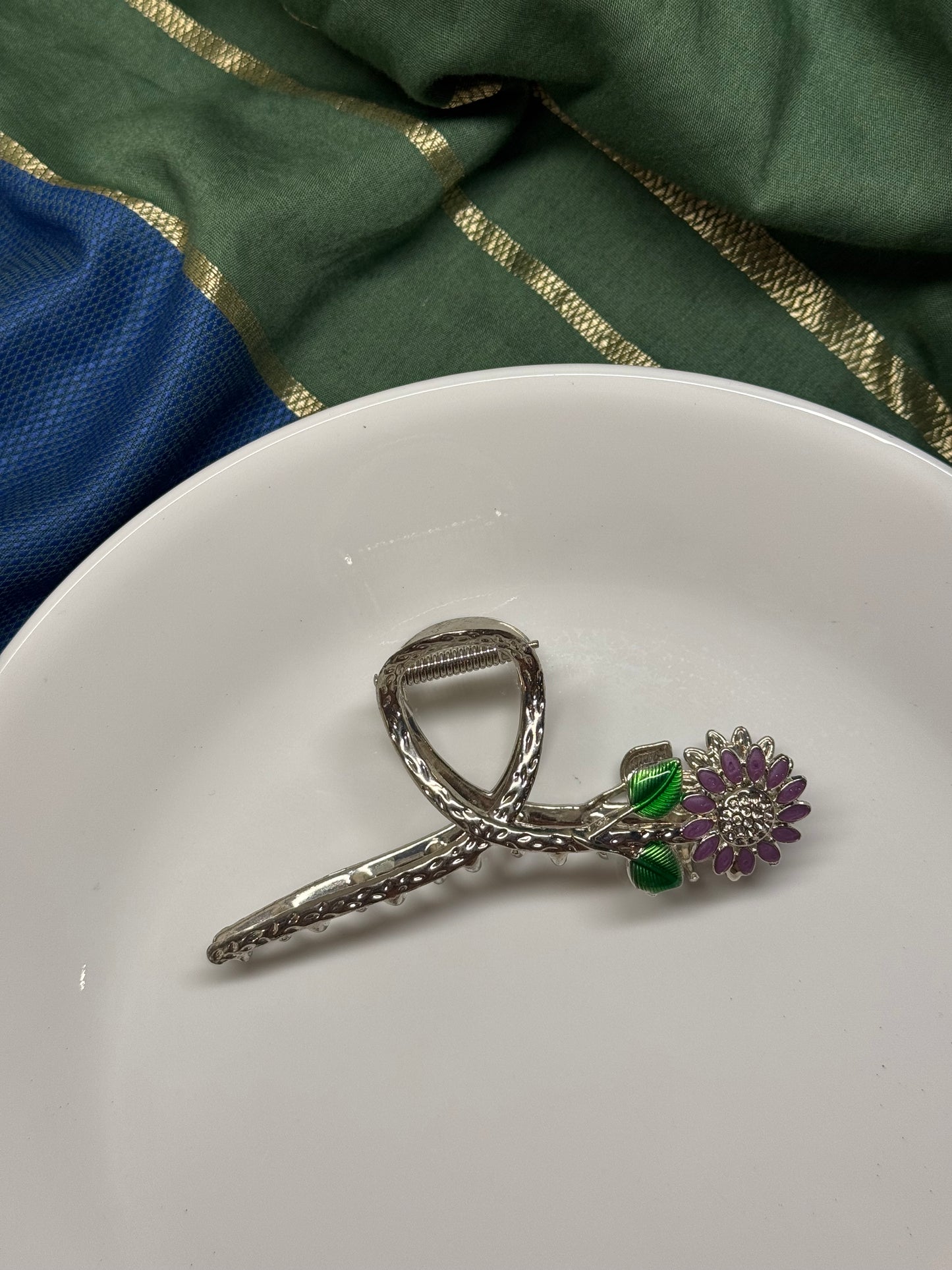 B83 PURPLE FLOWER METAL HAIR CLAW