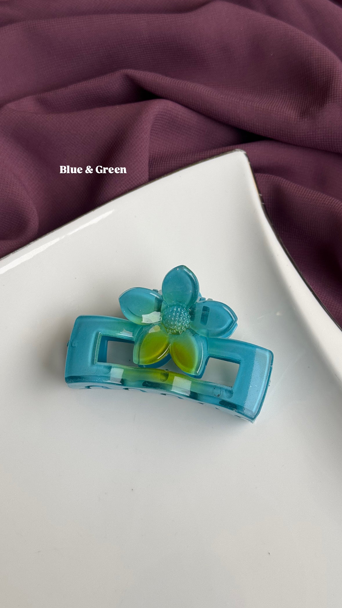 FLOWER RECTANGLE HAIR CLAWS