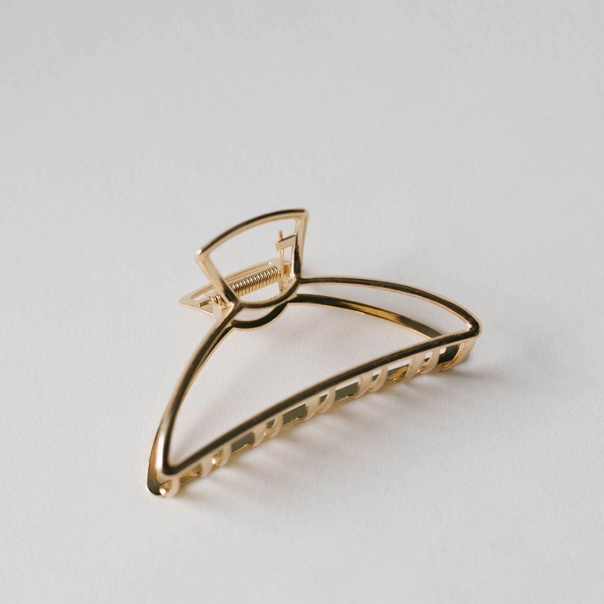 003 METAL CLAW CLIP MEDIUM SIZE