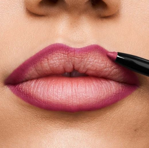 02 MAX STUDIO DARK LIP LINER