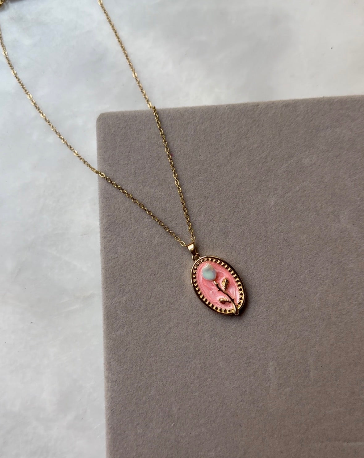 E30 NECKLACE