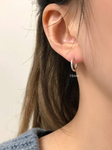 TARNISH FREE SILVER SMALL HOOPS