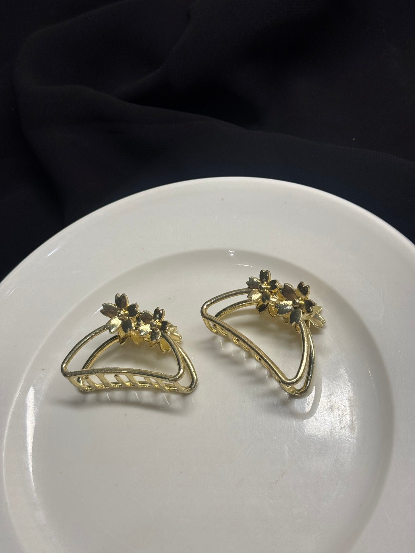 A109 SMALL METAL HAIR CLAW