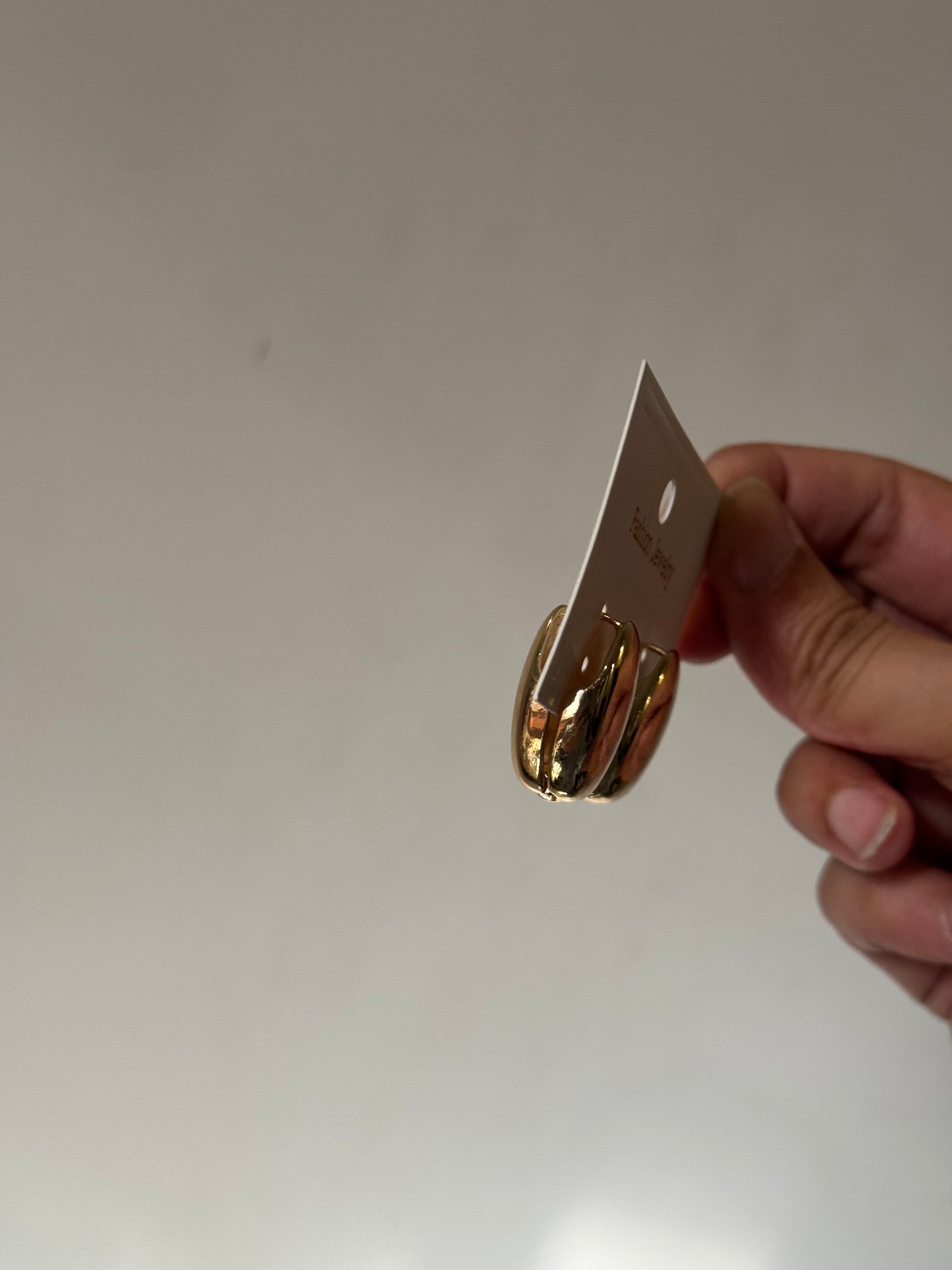 OVAL GOLDEN STUDS