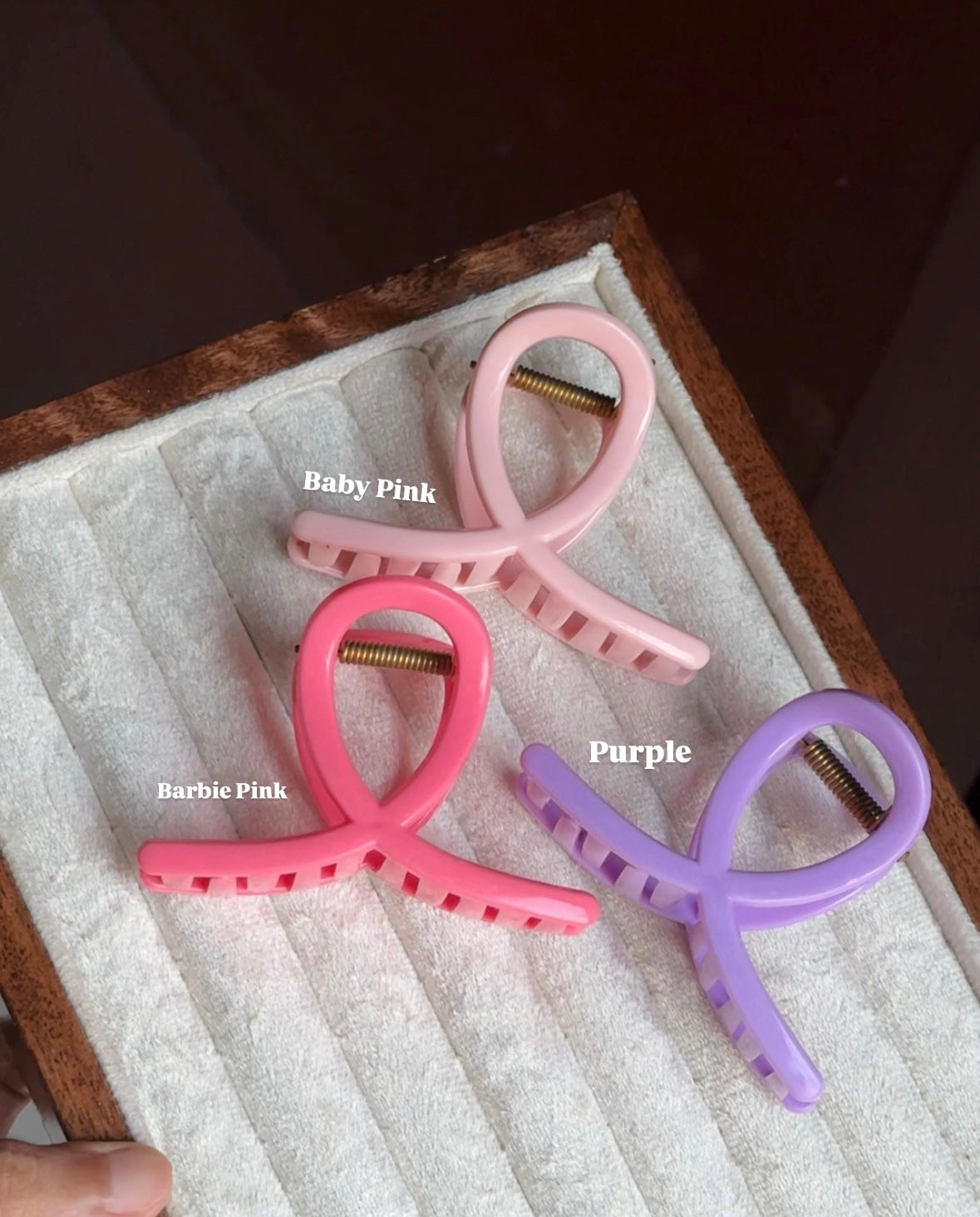 E90 ACRYLIC HAIR CLAW