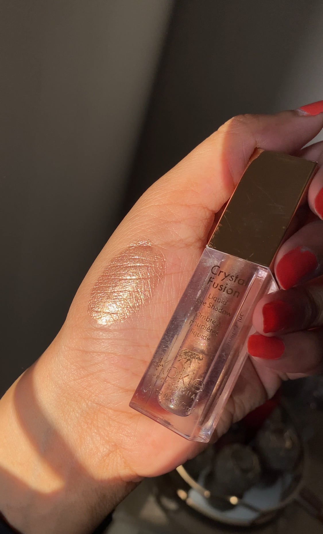 (D) POLARIS KOKIE CRYSTAL FUSION LIQUID GLITTER EYESHADOW